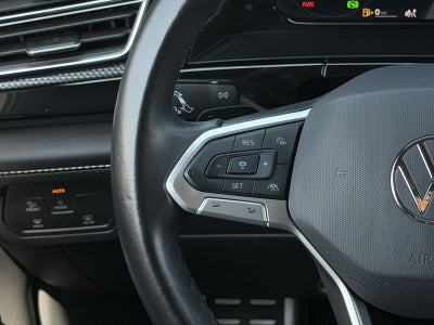 2024 Volkswagen Atlas Cross Sport 2.0T SEL R-Line