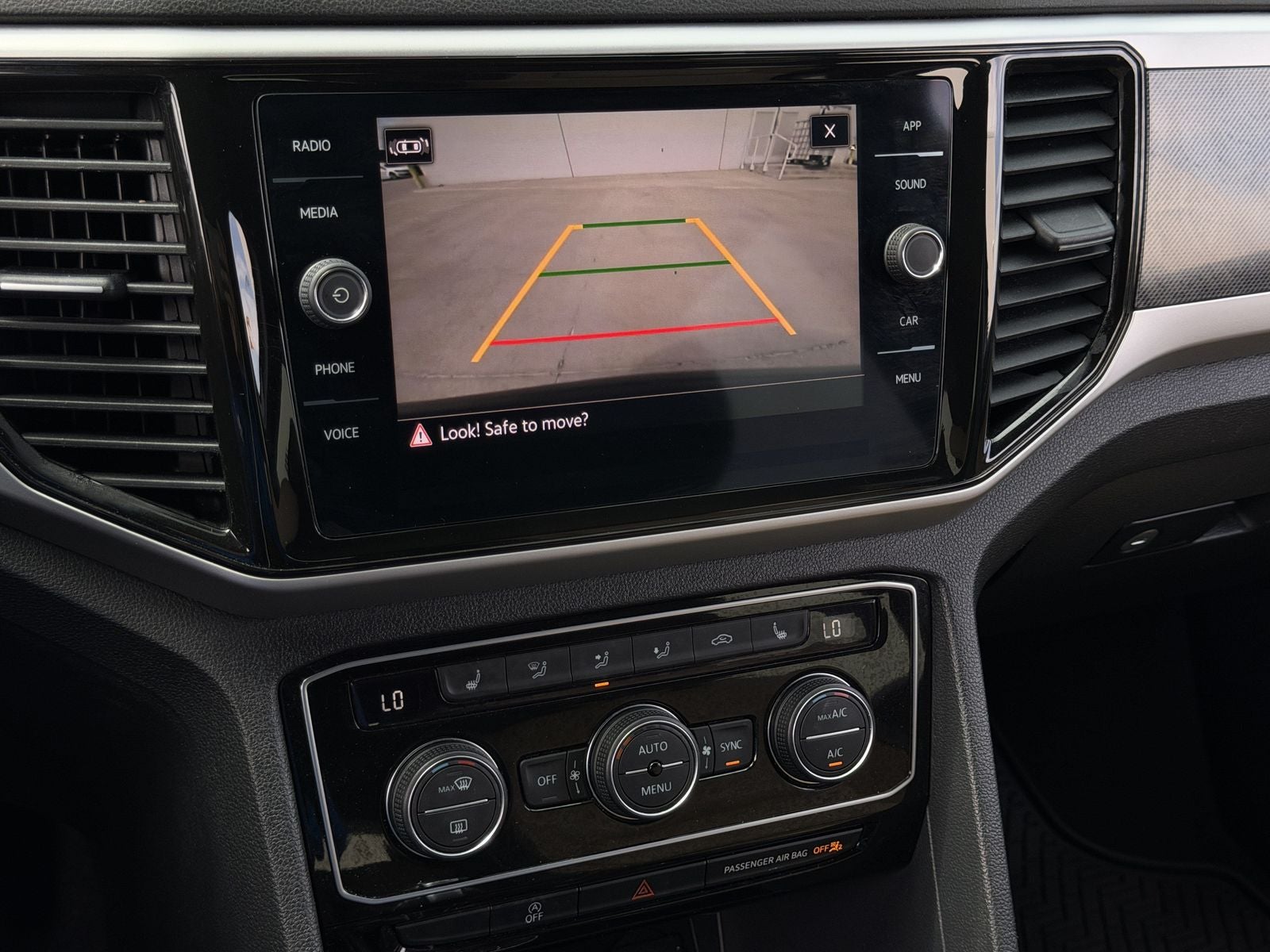 2022 Volkswagen Atlas Cross Sport 3.6L V6 SE w/Technology