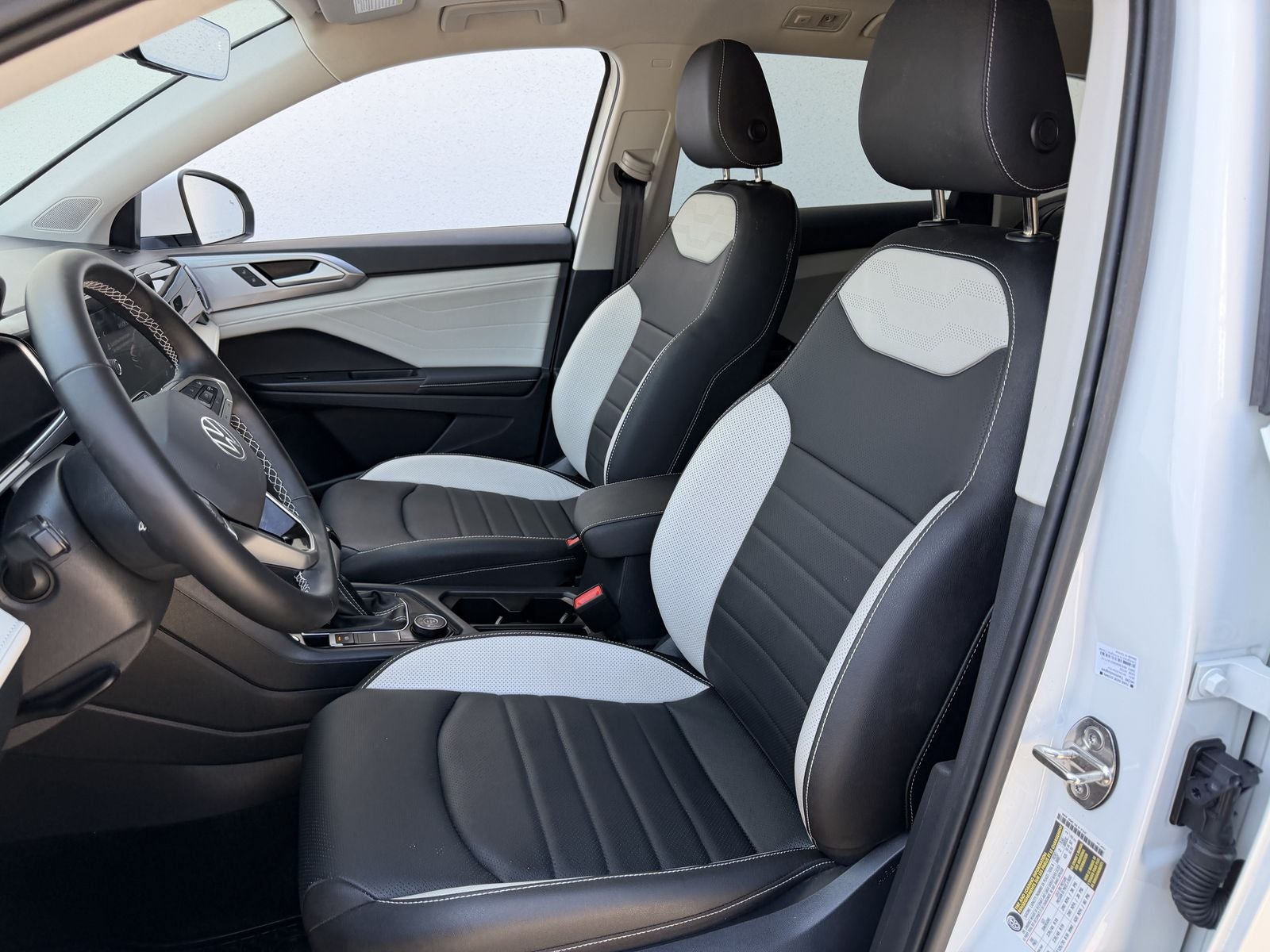 2026 Volkswagen Taos 1.5T SEL