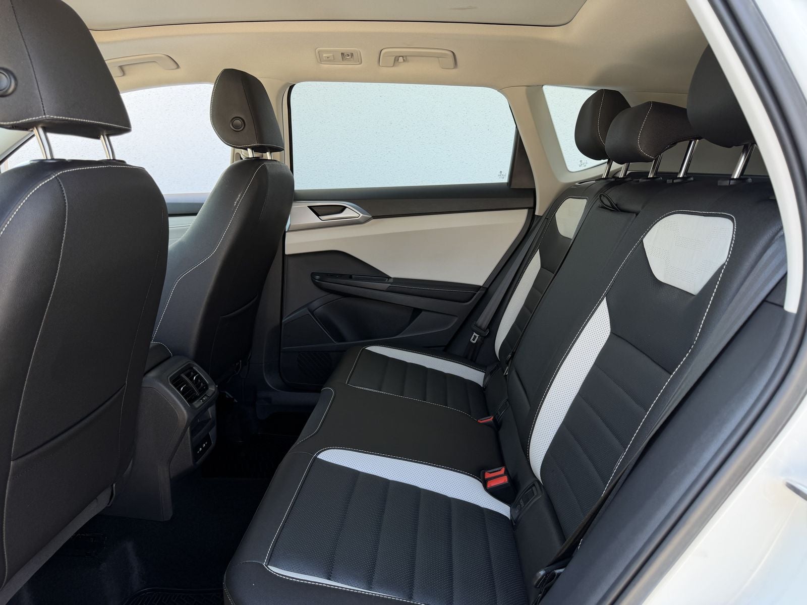 2026 Volkswagen Taos 1.5T SEL
