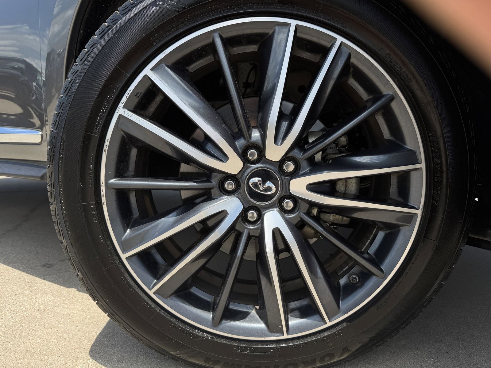 2019 INFINITI QX60 LUXE