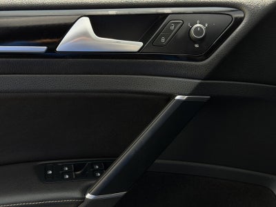 2019 Volkswagen Golf R DCC & Navigation 4Motion