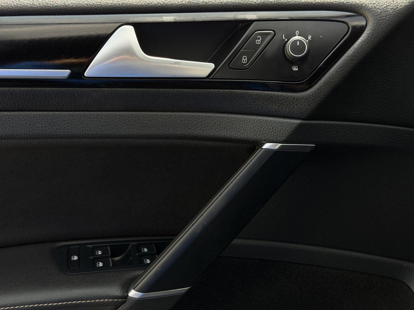 2019 Volkswagen Golf R DCC & Navigation 4Motion