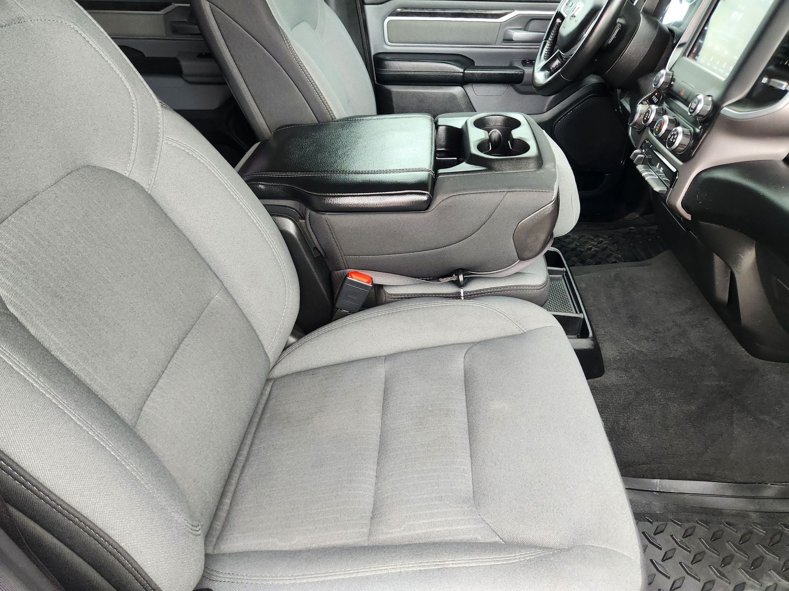 2021 RAM Ram 1500 Big Horn Crew Cab 4x4 6'4' Box