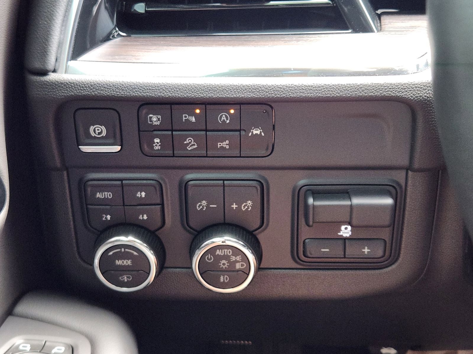 2025 Chevrolet Tahoe 4WD Z71