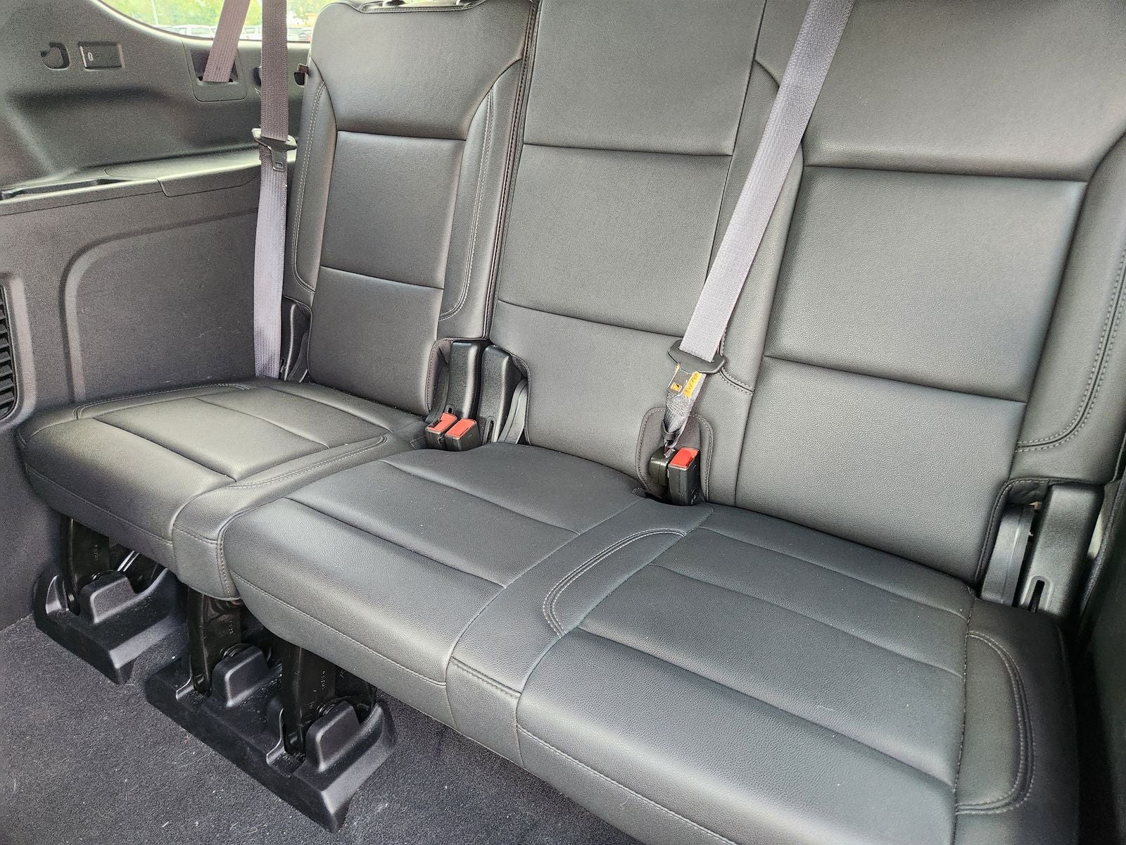 2024 Chevrolet Suburban 4WD LT