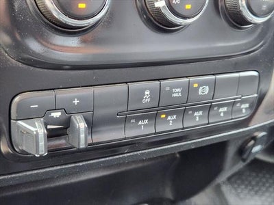2018 RAM 3500 Chassis Tradesman/SLT/Laramie