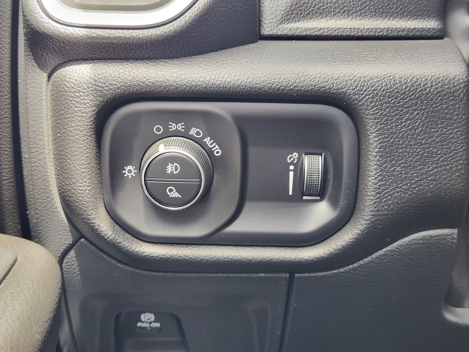2024 RAM Ram 1500 Big Horn Crew Cab 4x2 5'7' Box