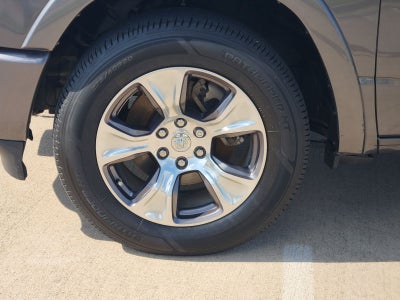 2022 RAM Ram 1500 Laramie Crew Cab 4x2 5'7' Box