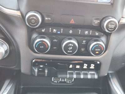 2022 RAM Ram 1500 Laramie Crew Cab 4x2 5'7' Box