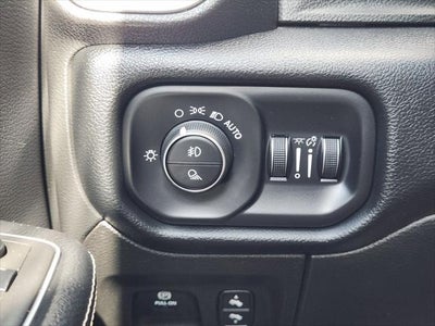 2022 RAM Ram 1500 Laramie Crew Cab 4x2 5'7' Box