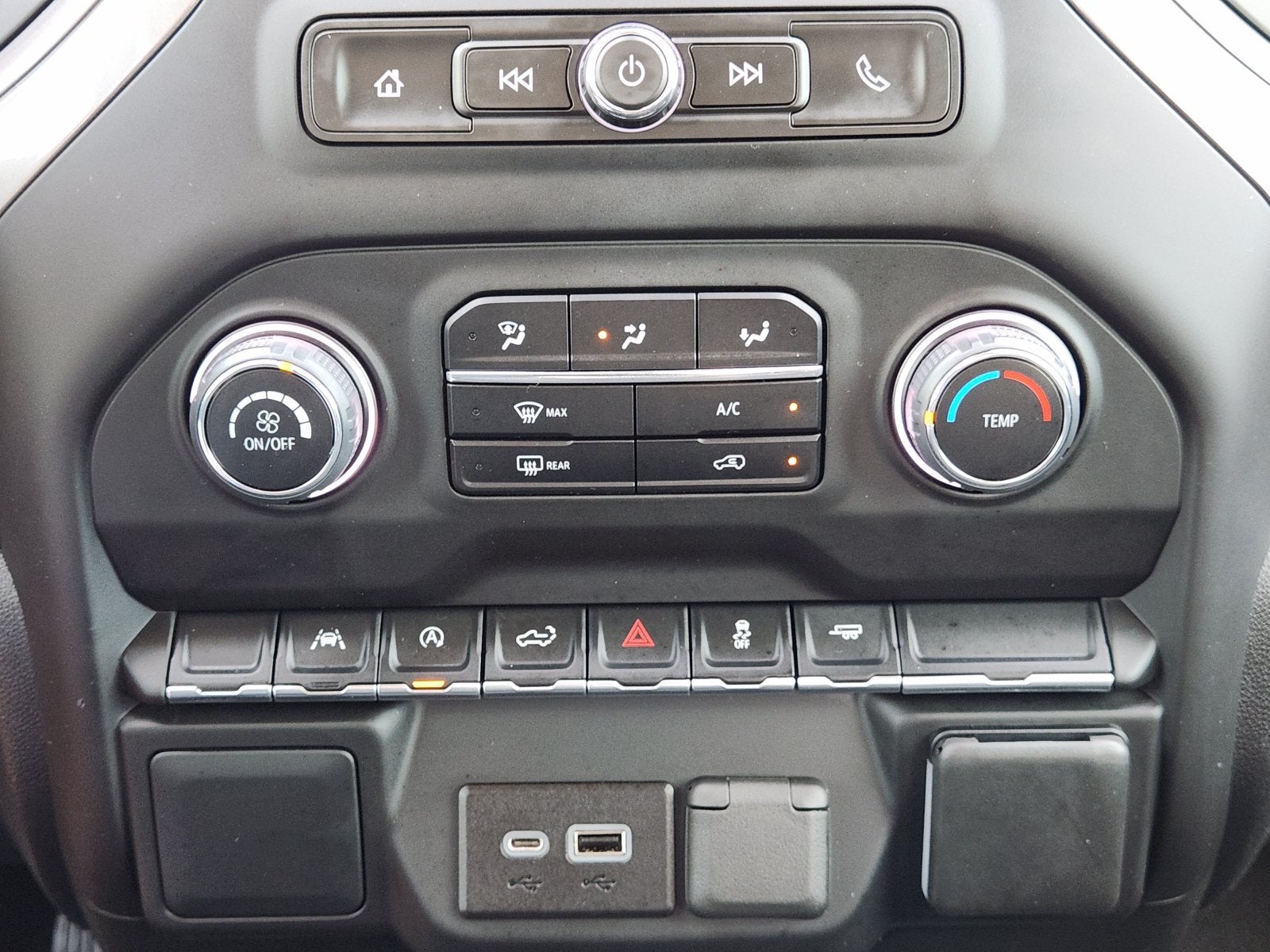 2023 Chevrolet Silverado 1500 2WD Crew Cab Short Bed Custom