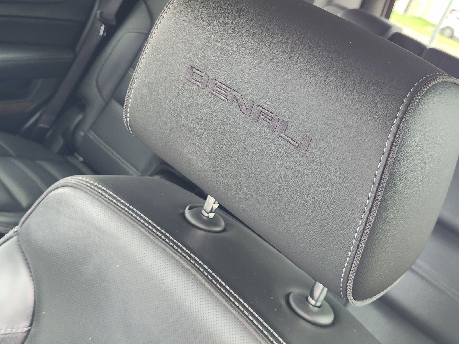 2020 GMC Yukon 4WD Denali