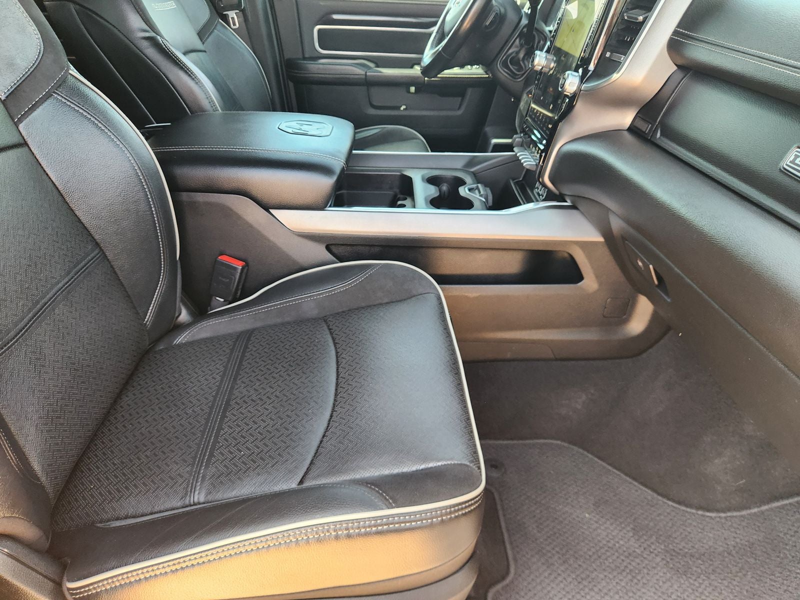 2021 RAM Ram 2500 Laramie Mega Cab 4x4 6'4' Box