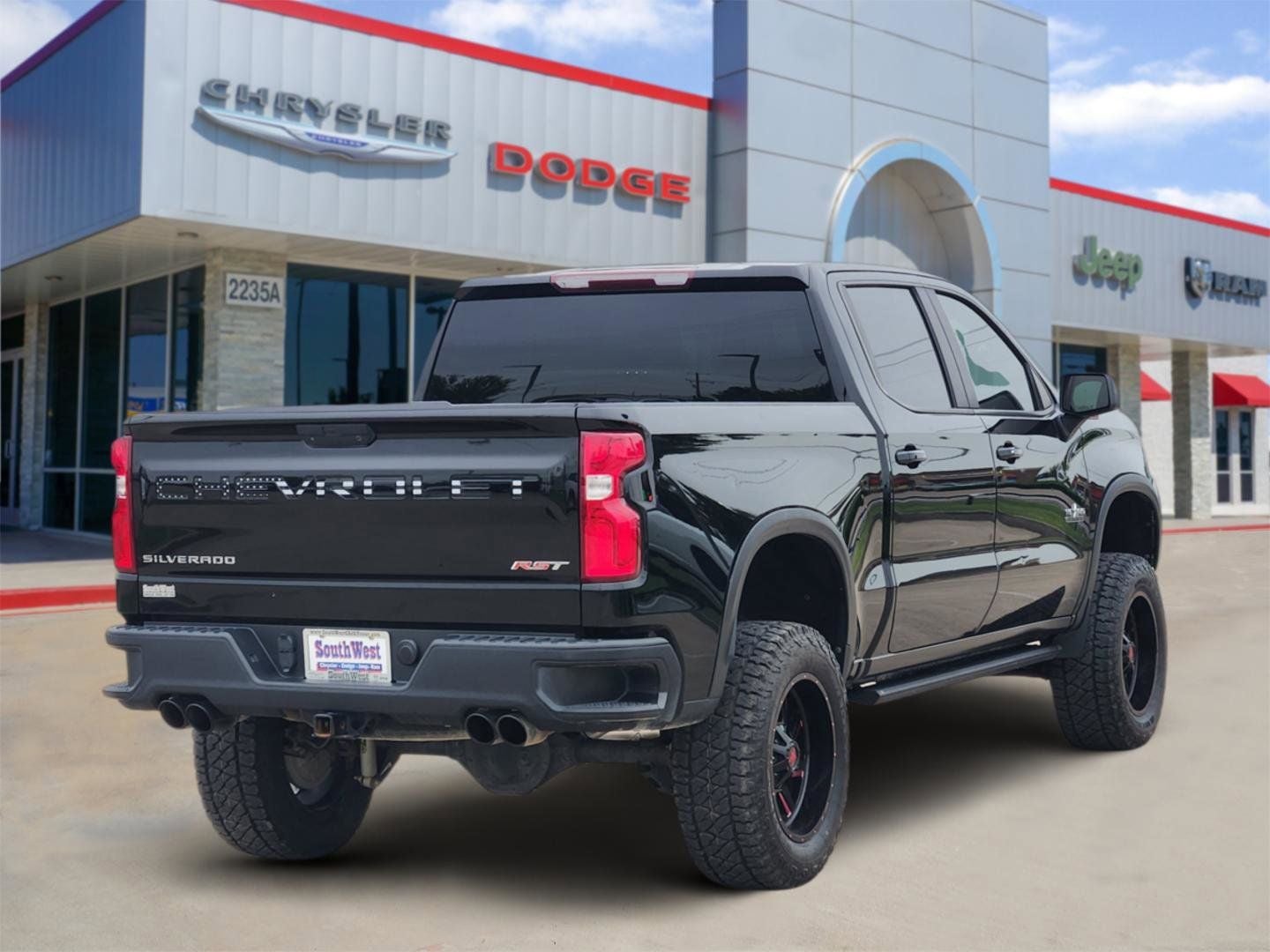 2021 Chevrolet Silverado 1500 4WD Crew Cab Short Bed RST