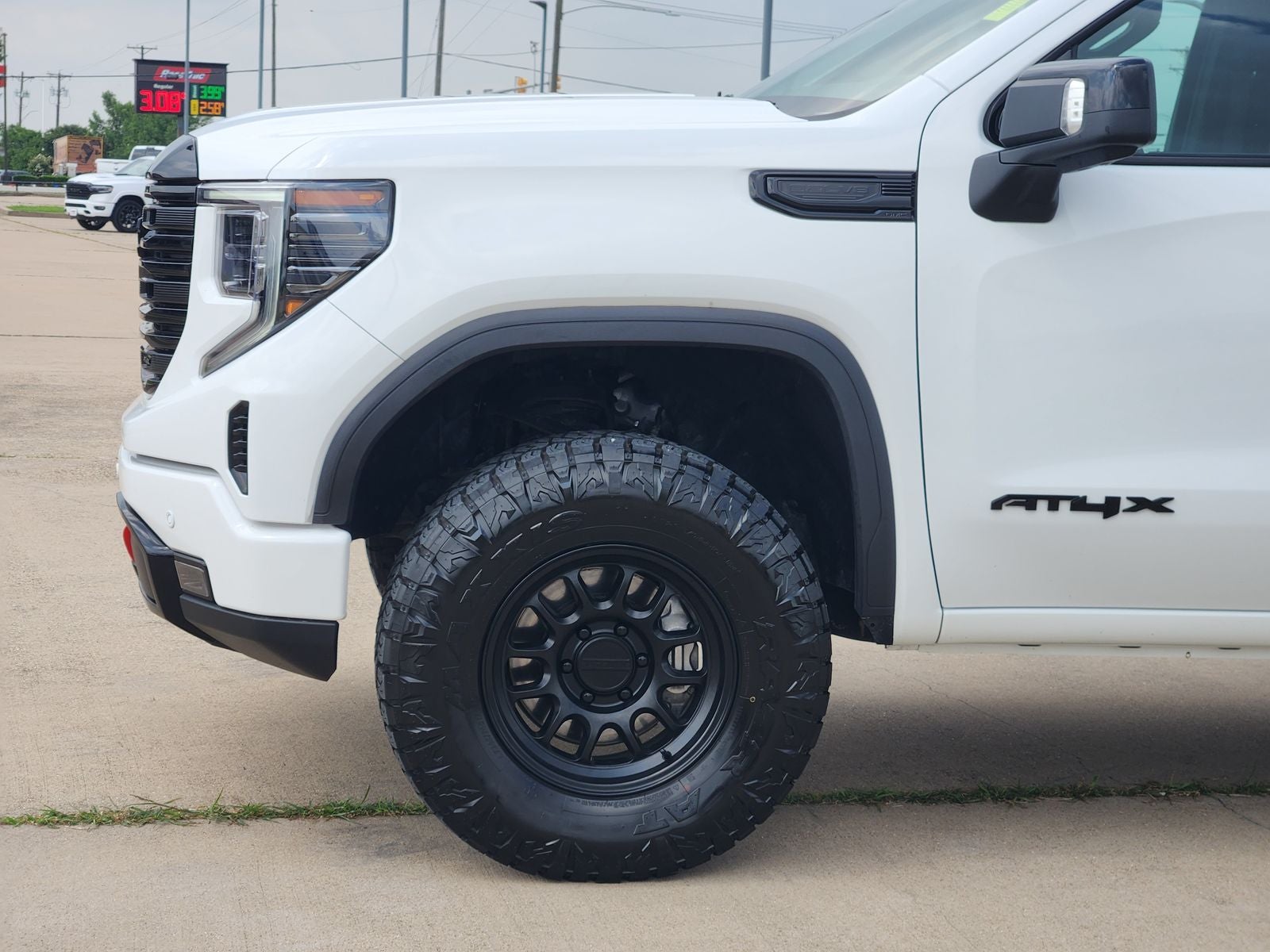 2023 GMC Sierra 1500 4WD Crew Cab Short Box AT4X