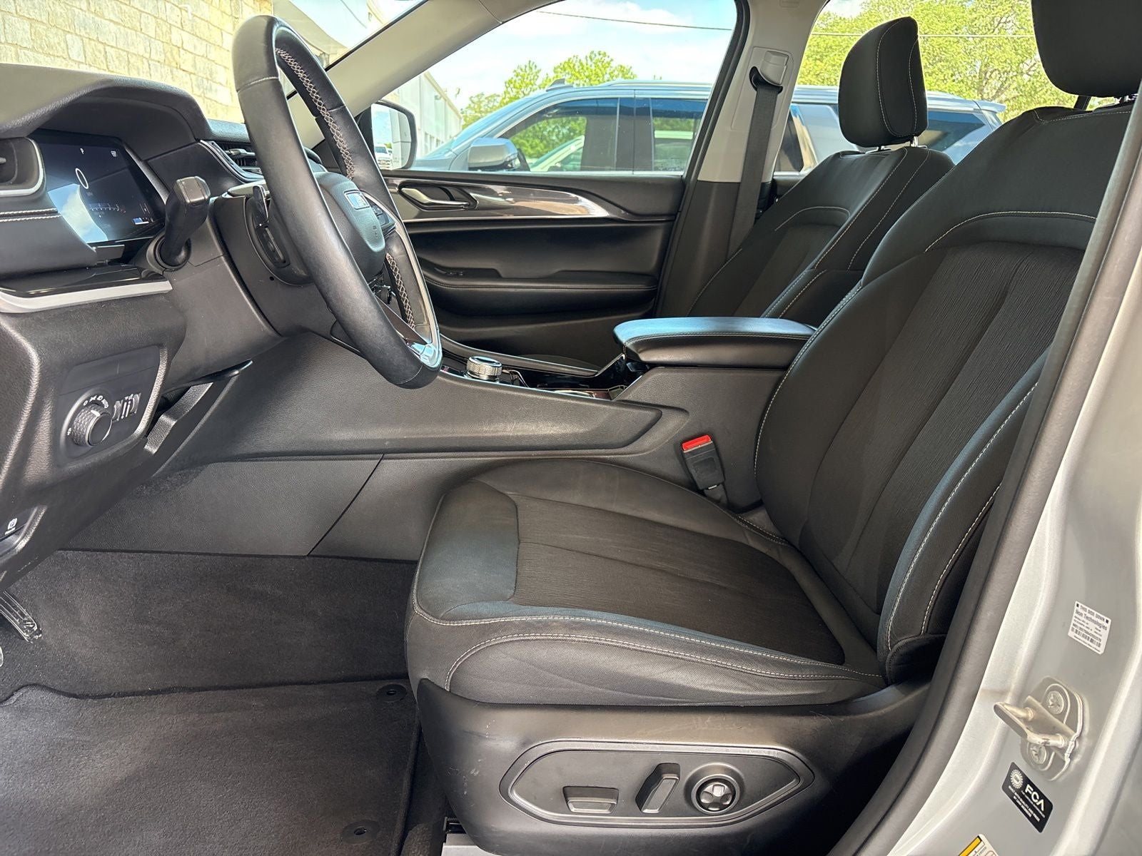 2021 Jeep Grand Cherokee L Laredo 4x2