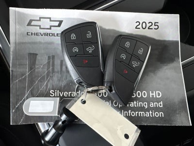 2025 Chevrolet Silverado 2500HD 4WD Crew Cab Long Bed LT