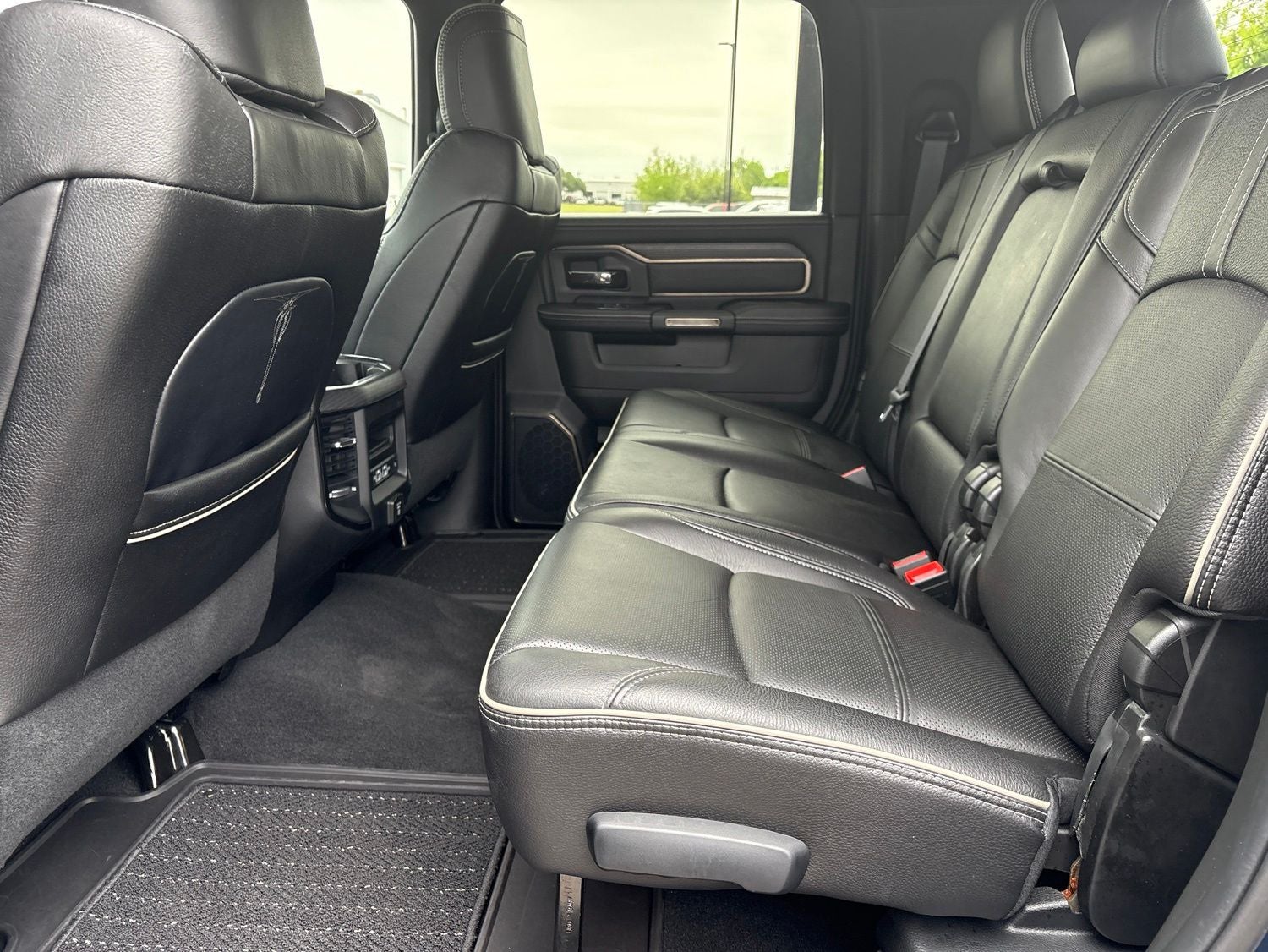 2022 RAM Ram 2500 Limited Mega Cab 4x4 6'4' Box