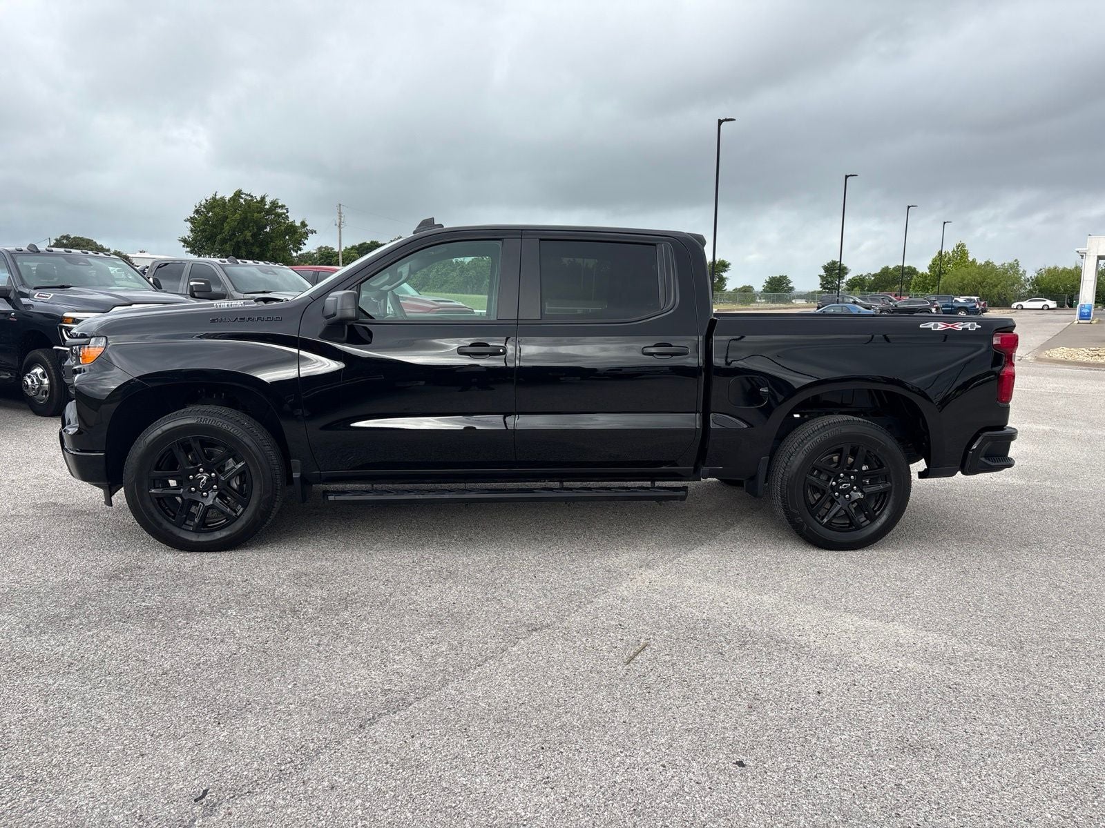 2024 Chevrolet Silverado 1500 4WD Crew Cab Short Bed Custom