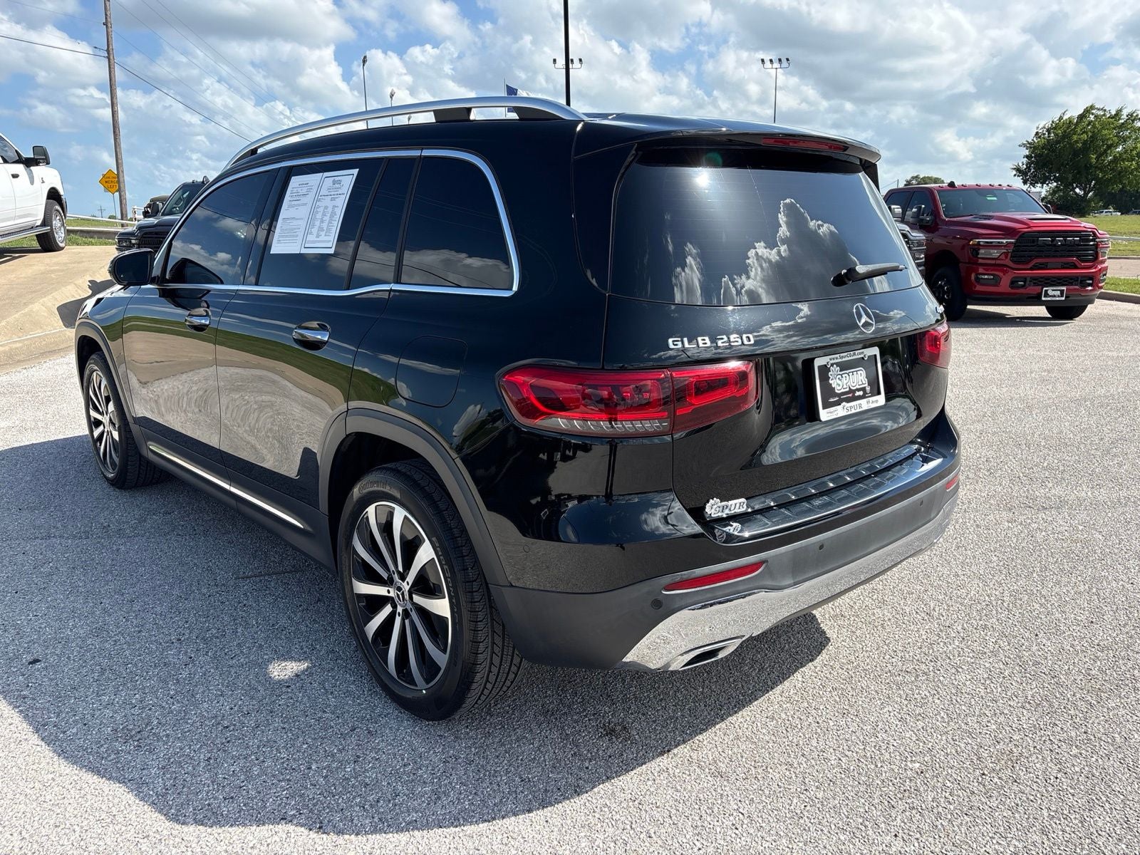 2023 Mercedes-Benz GLB 250 4MATIC®