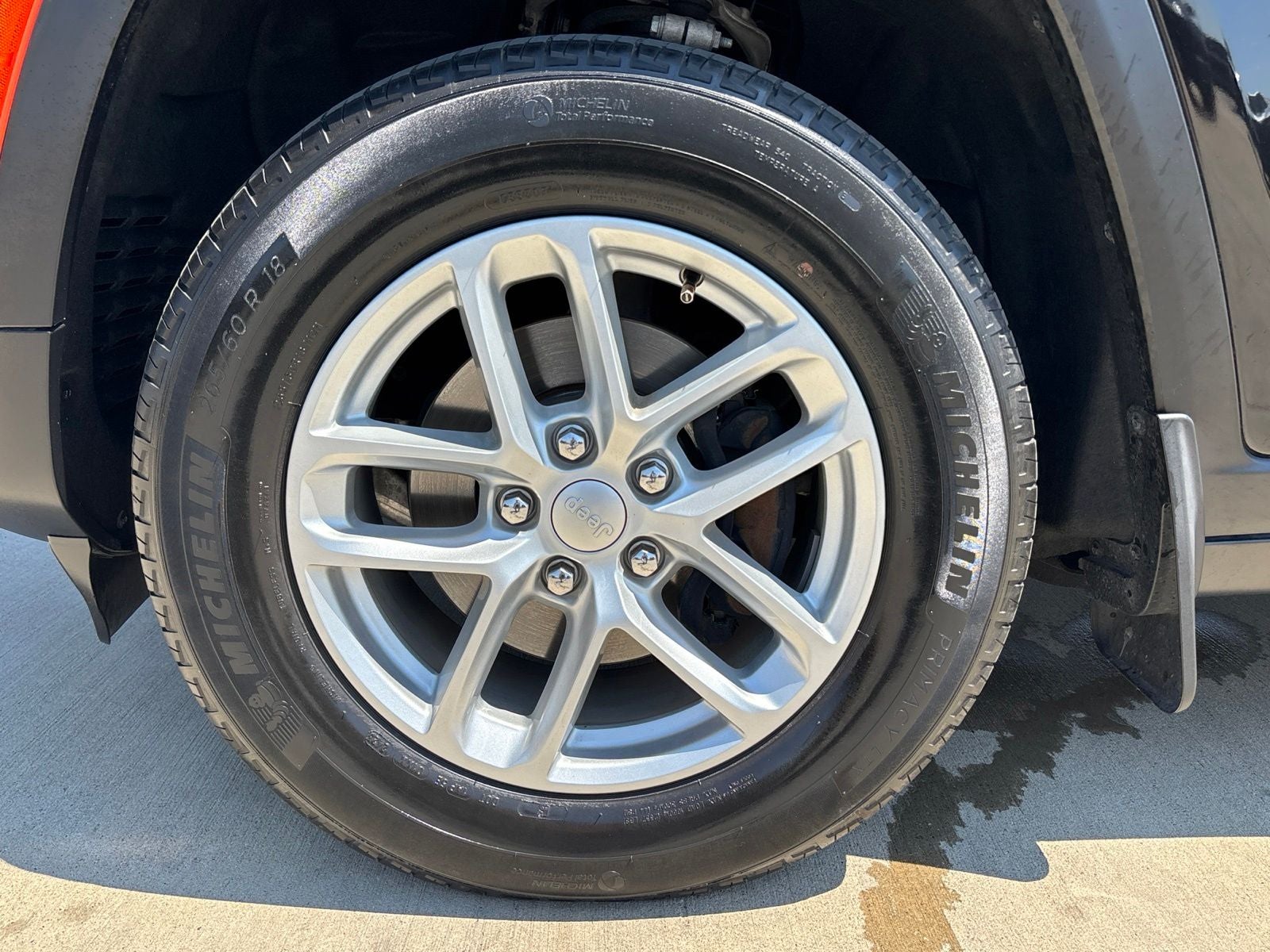 2023 Jeep Grand Cherokee Laredo X 4x4