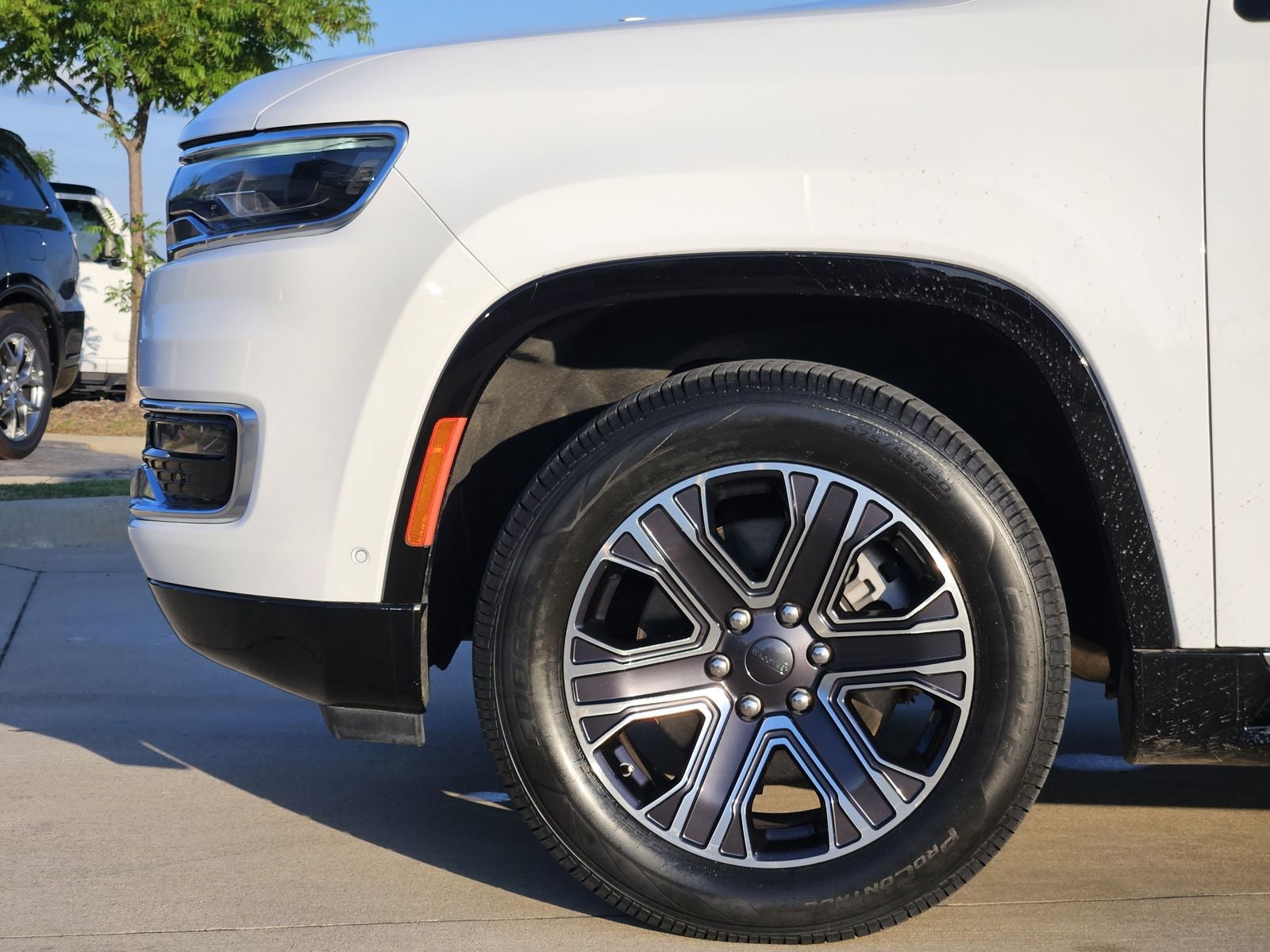 2024 Jeep Wagoneer L Series II 4x2