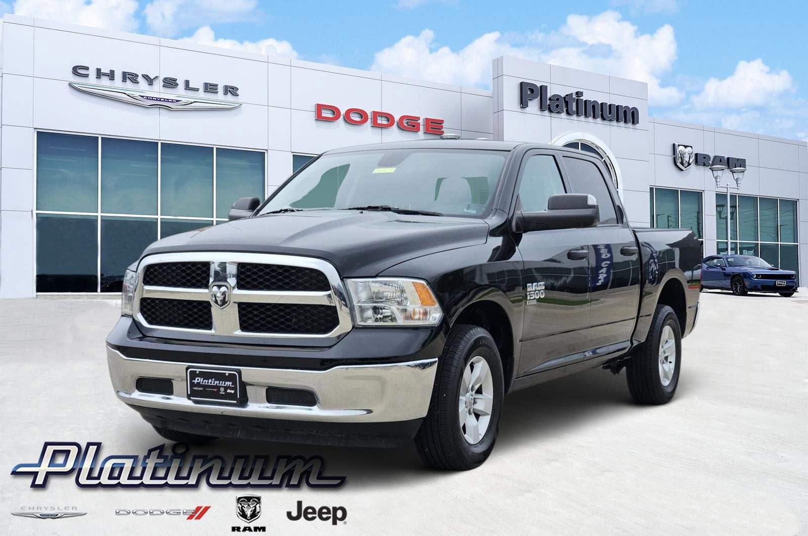2023 RAM 1500 Classic SLT Crew Cab 4x4 5'7' Box