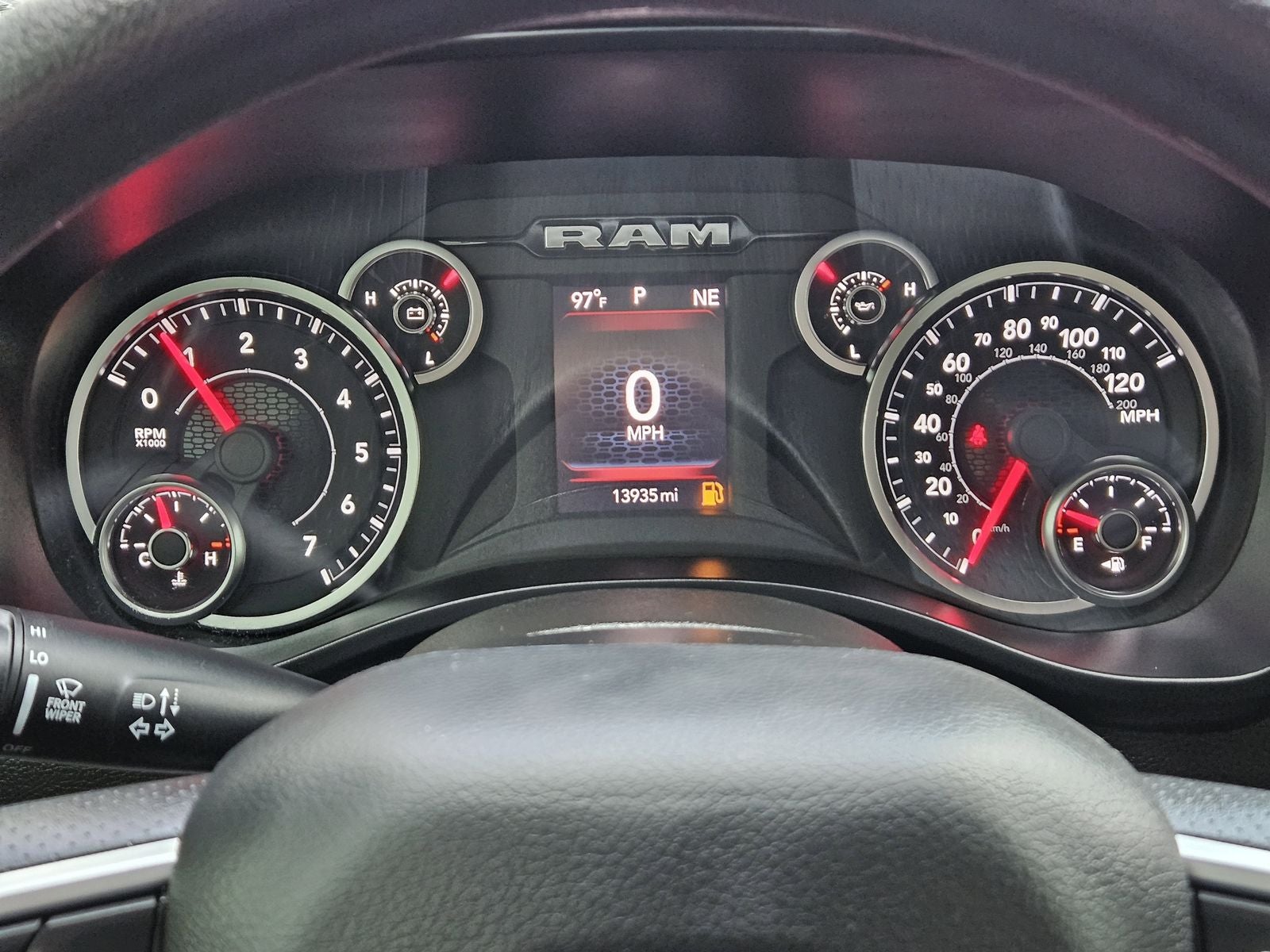 2025 RAM Ram 1500 Tradesman Crew Cab 4x2 5'7' Box