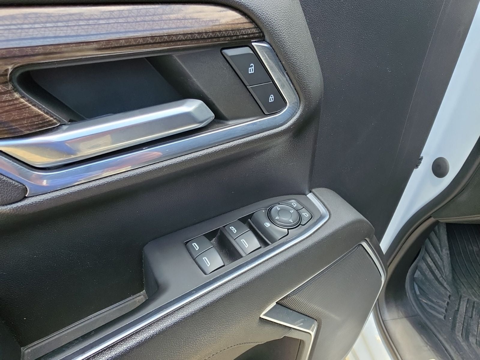 2023 Chevrolet Silverado 1500 4WD Crew Cab Short Bed RST