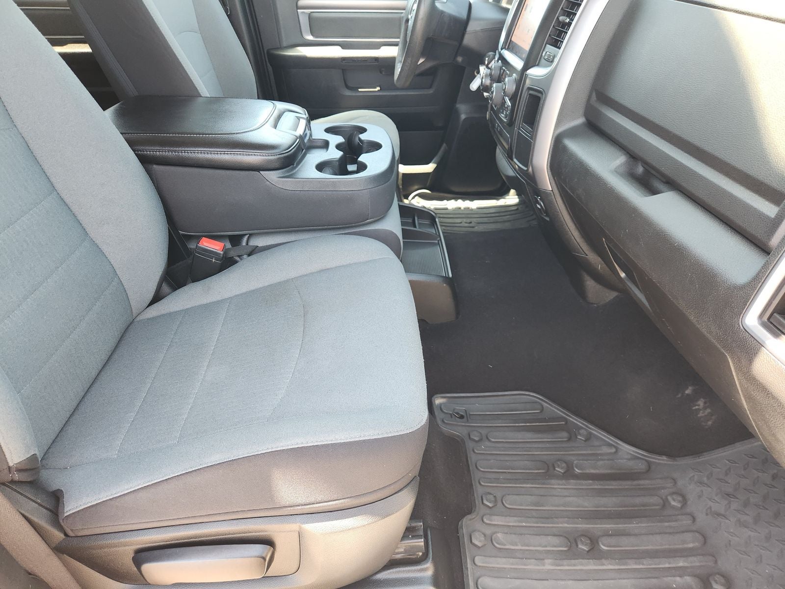 2023 RAM 1500 Classic SLT Crew Cab 4x4 5'7' Box