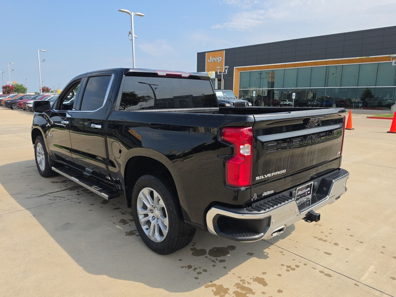 2023 Chevrolet Silverado 1500 4WD Crew Cab Short Bed LTZ