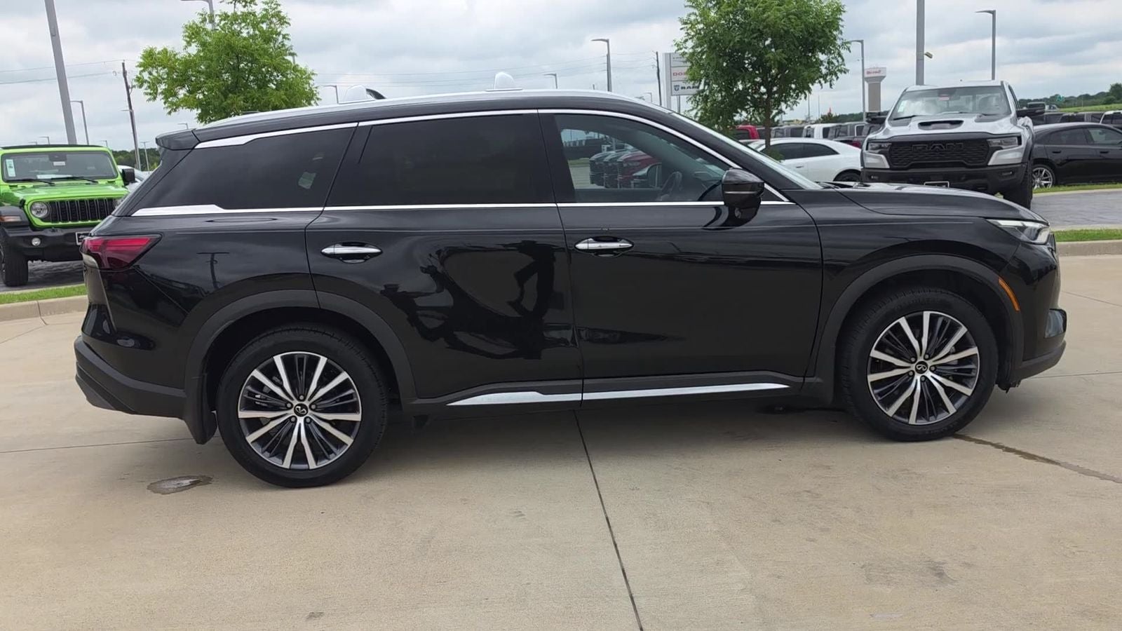 2023 INFINITI QX60 SENSORY AWD