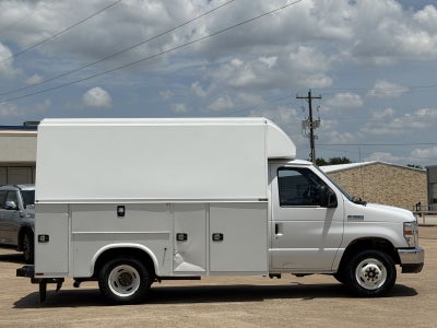 2019 Ford E-350SD Base Cutaway