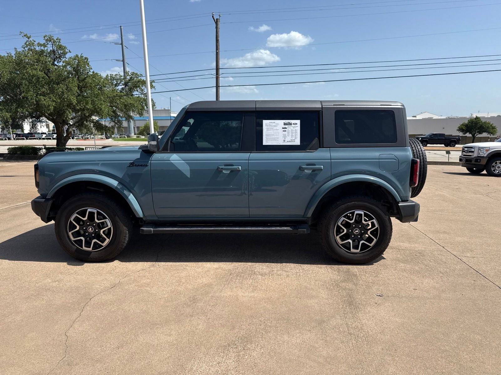 2023 Ford Bronco Outer Banks