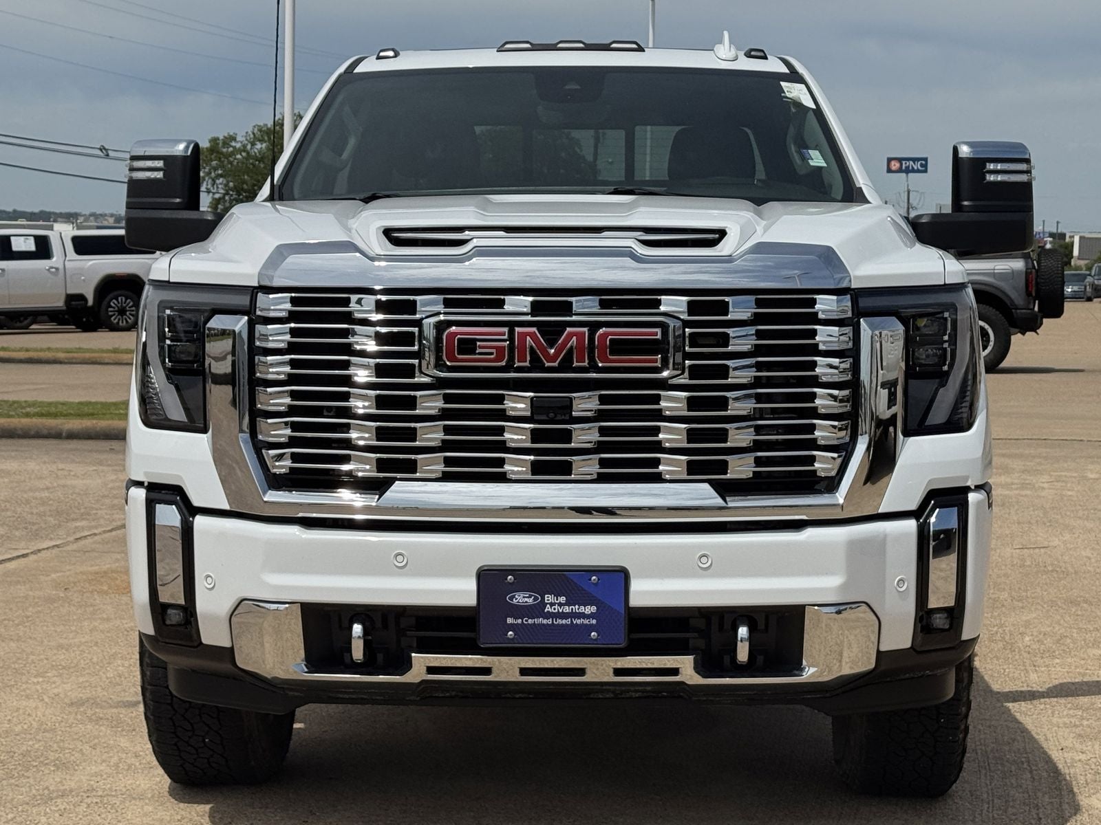 2025 GMC Sierra 2500HD Denali