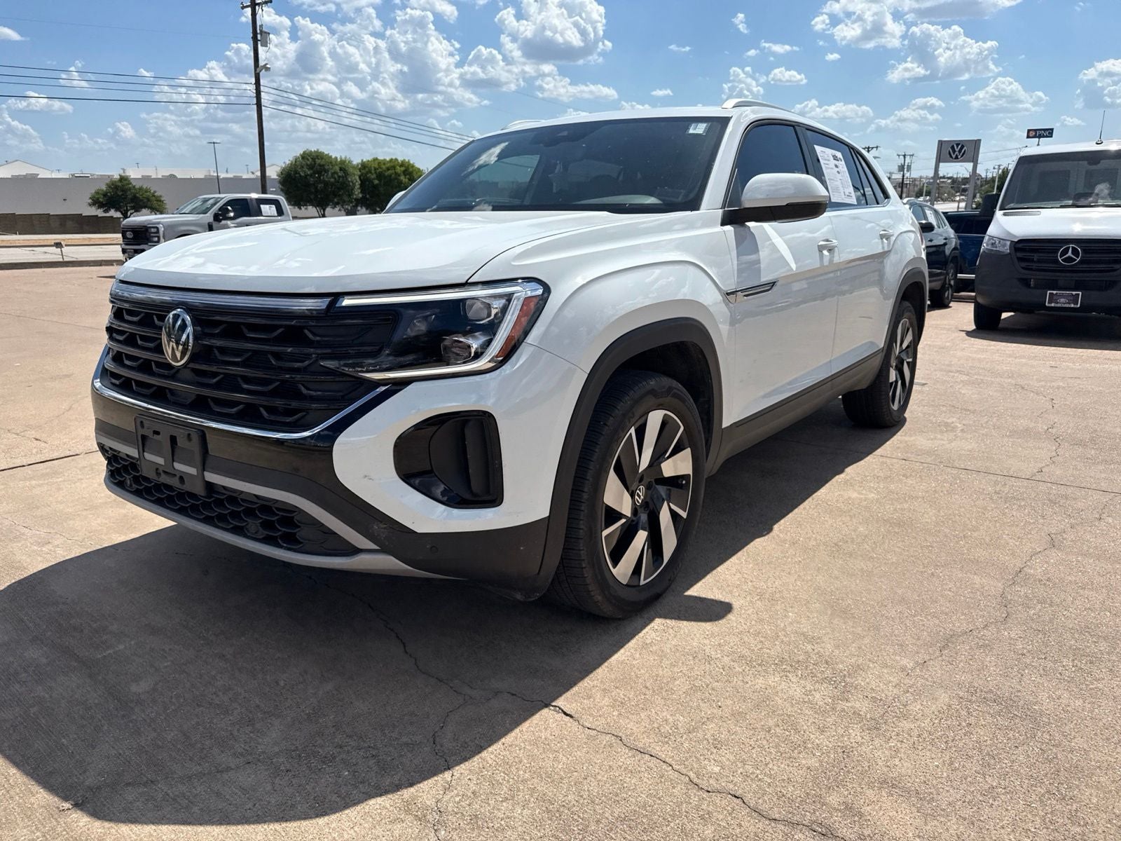 2025 Volkswagen Atlas Cross Sport 2.0T SE w/Technology