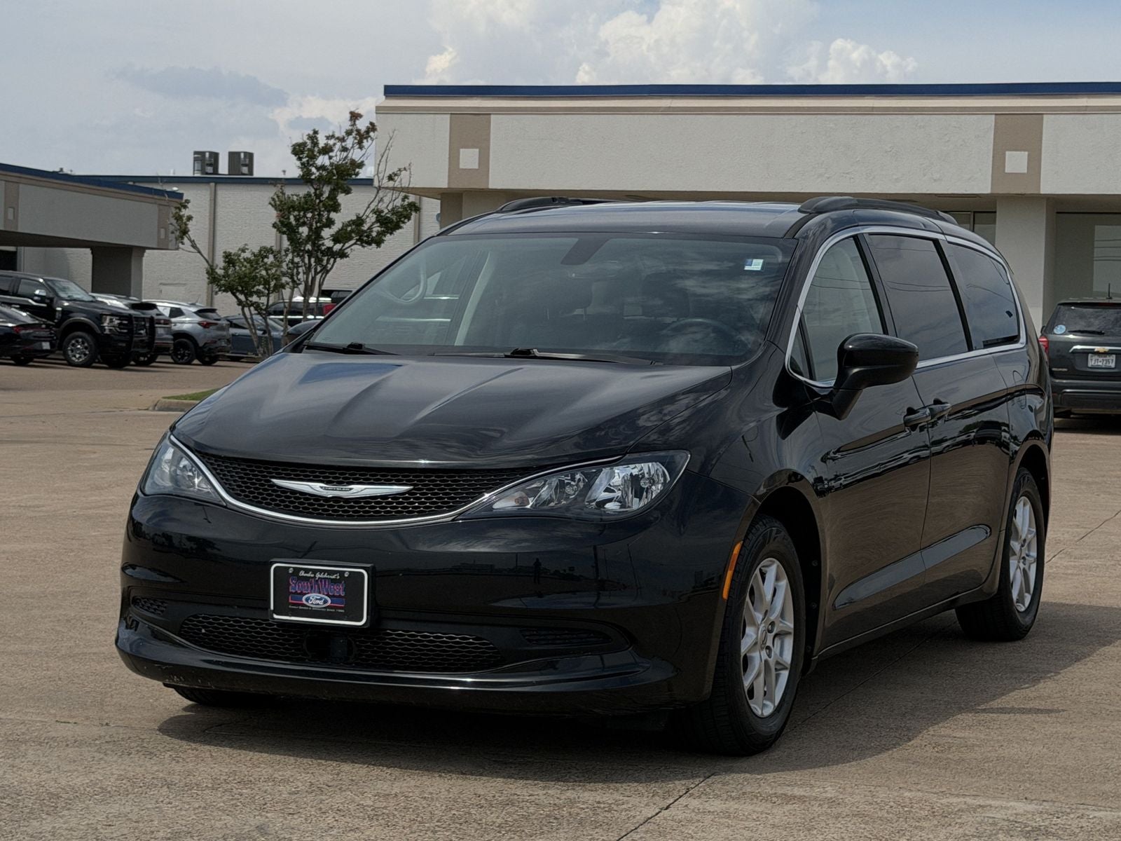 2021 Chrysler Voyager LXI