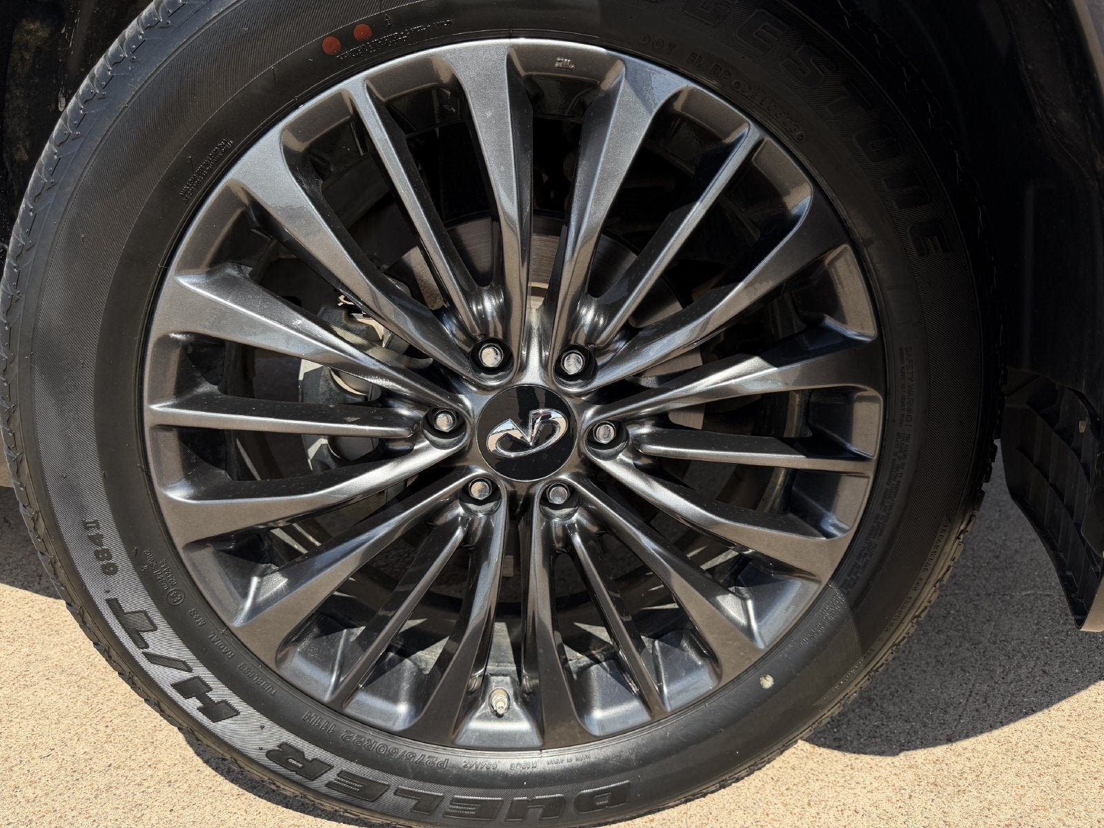 2023 INFINITI QX80 Premium Select