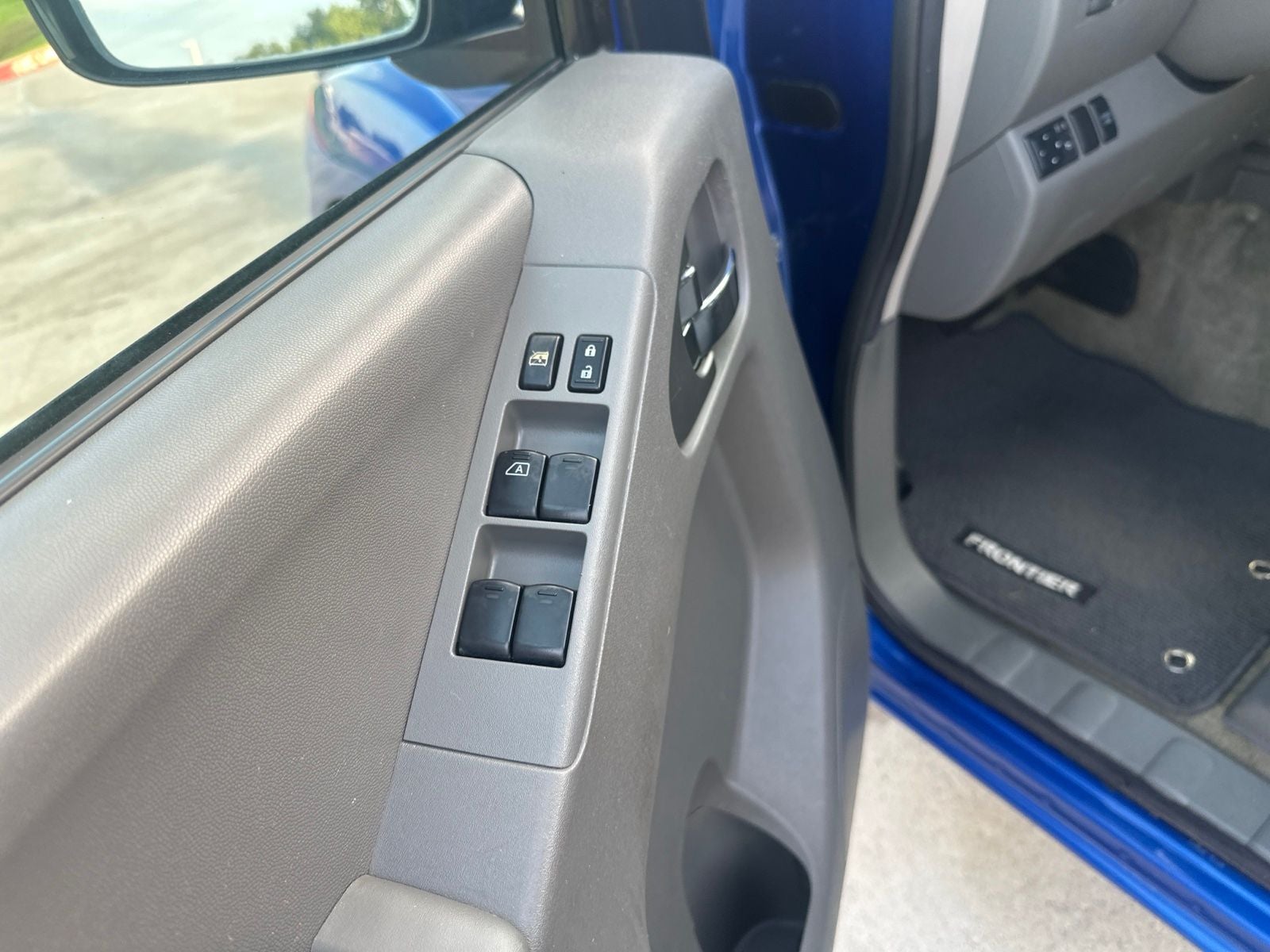 2015 Nissan Frontier SV