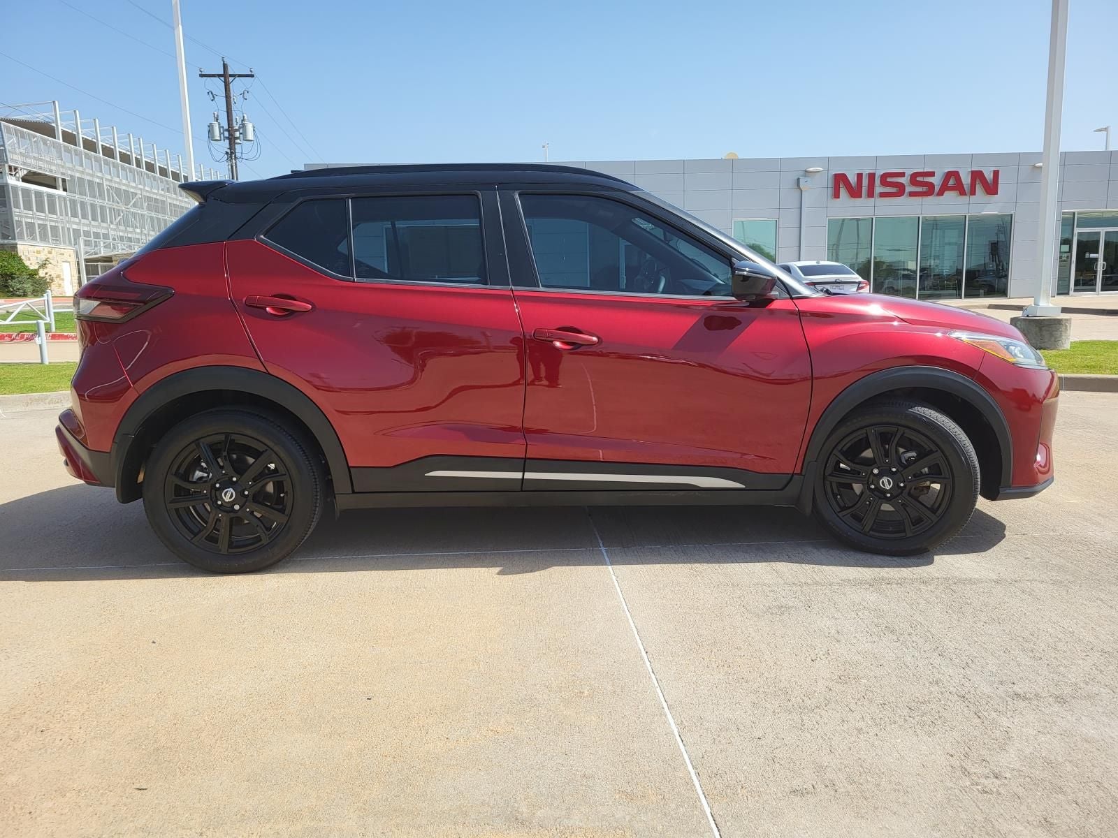 2021 Nissan Kicks SR