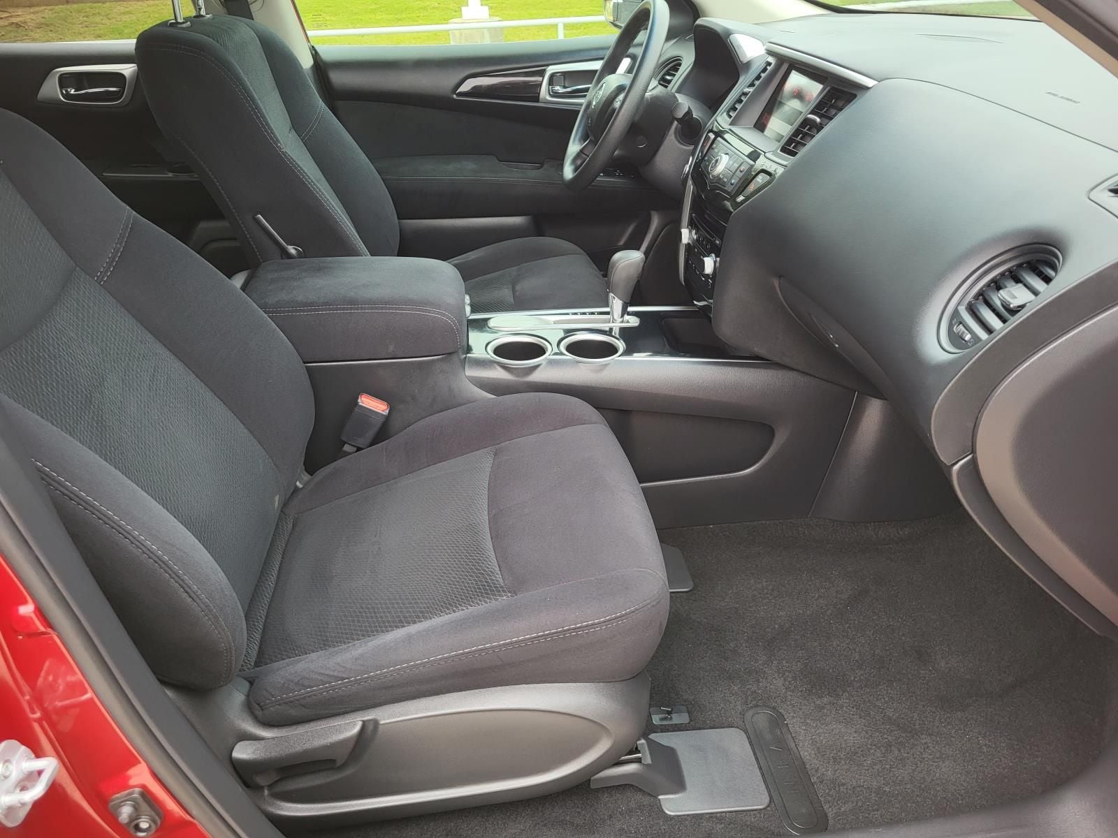 2016 Nissan Pathfinder S