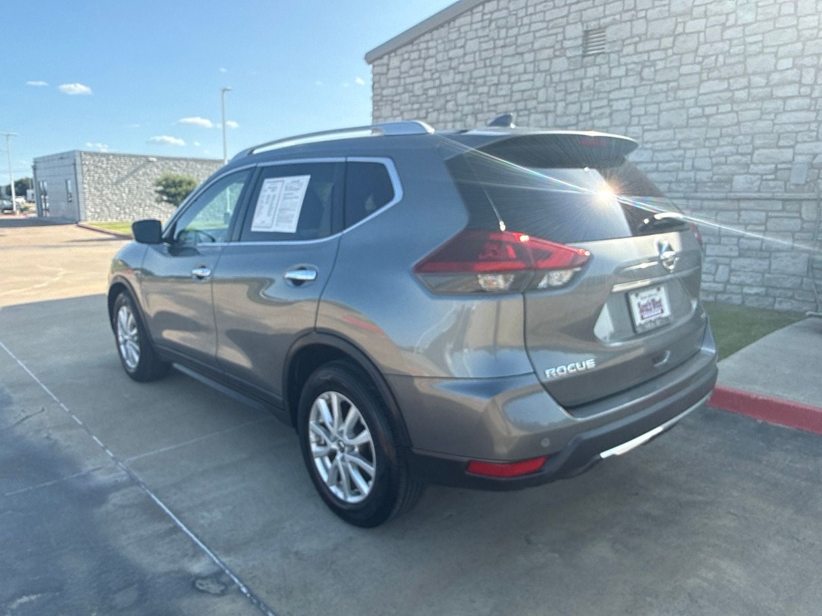 2020 Nissan Rogue SV