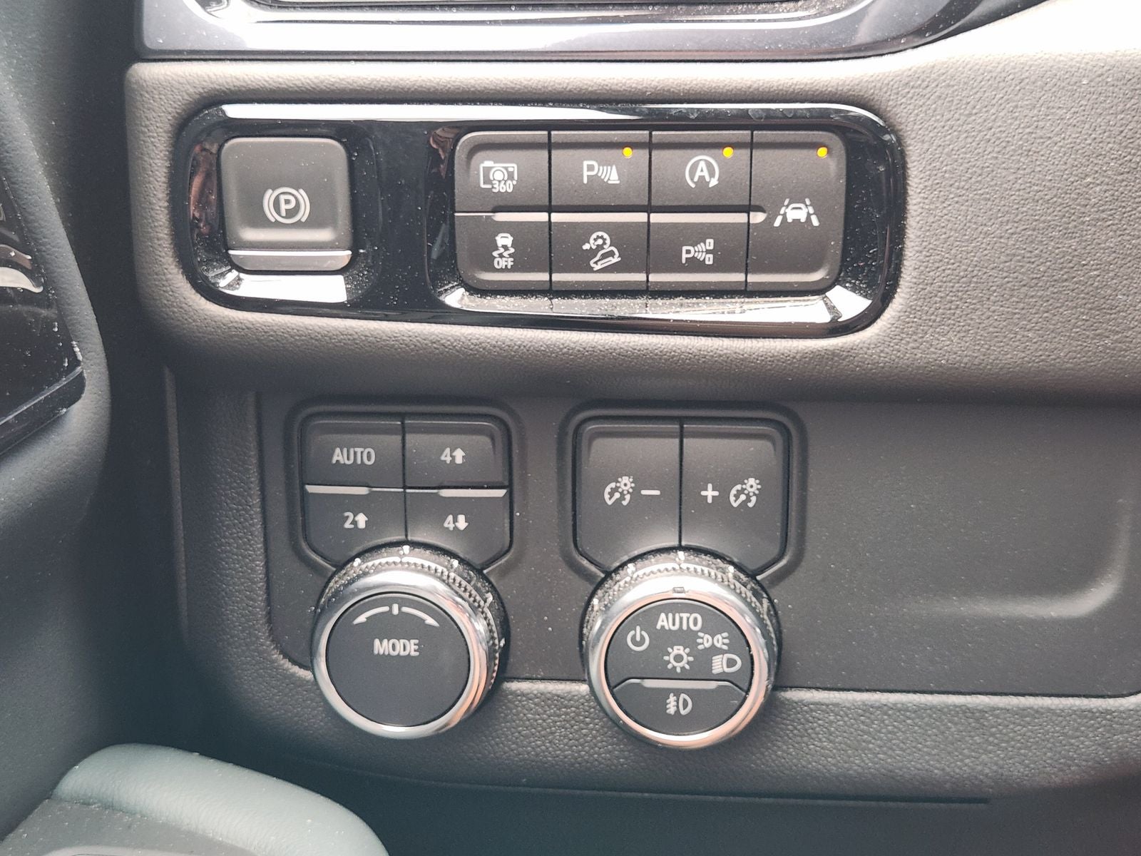 2025 GMC Yukon AT4