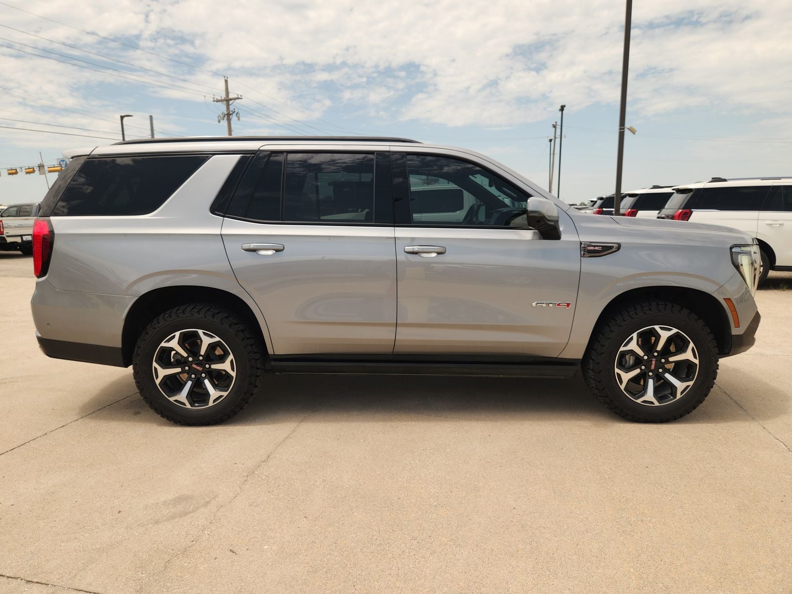 2025 GMC Yukon AT4