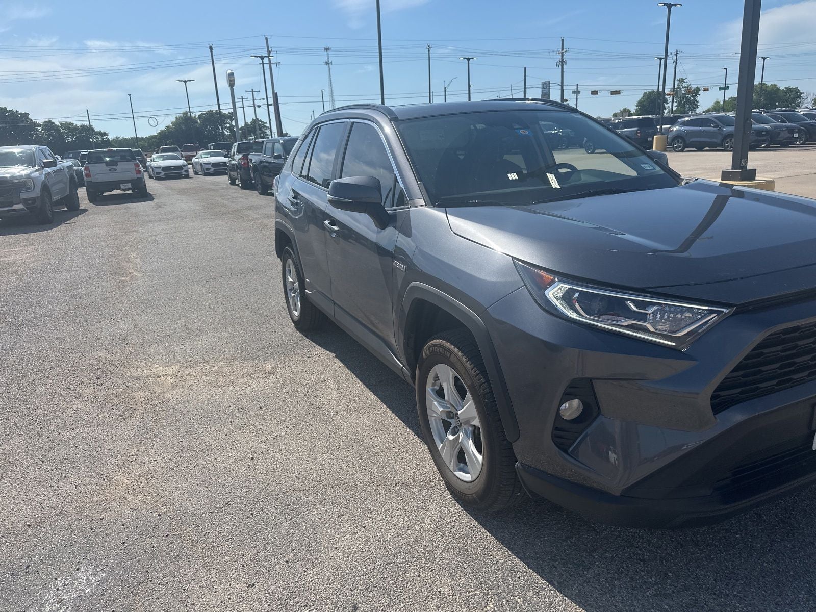 2019 Toyota RAV4 Hybrid XLE