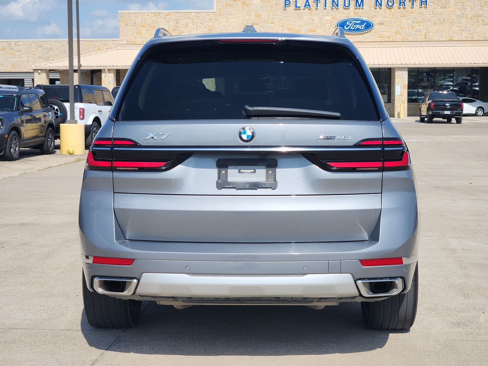 2023 BMW X7 xDrive40i
