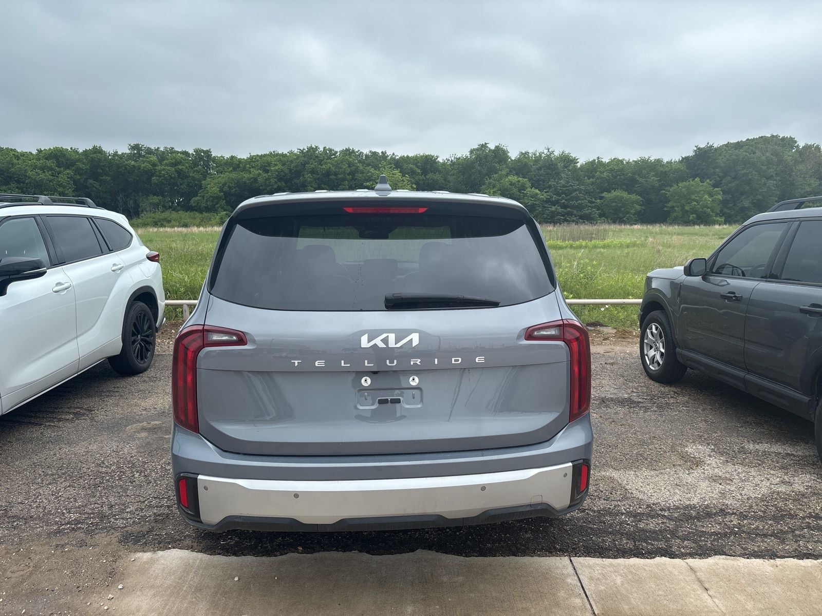 2024 Kia Telluride LX