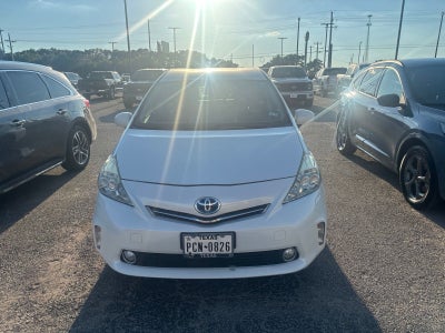 2014 Toyota Prius v Five