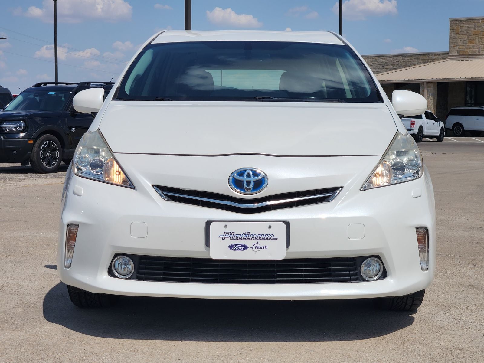 2014 Toyota Prius v Five